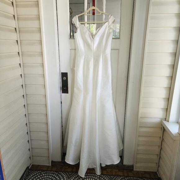 Lulu's Vow to Love Off-the Shoulder Mermaid Maxi Wedding Dress, Sz 10 - Picture 8 of 15